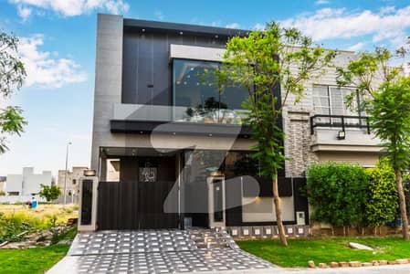 Beautiful 5-Marla Modern Design House For Sale in Prime Location DHA