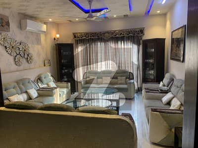 جوہر ٹاؤن فیز 2 جوہر ٹاؤن,لاہور میں 5 کمروں کا 7 مرلہ مکان 4.23 کروڑ میں برائے فروخت۔
