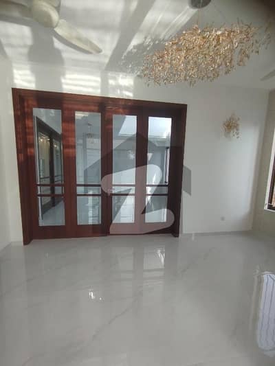 1 Kanal Beautiful House For Rent Near All Facilities