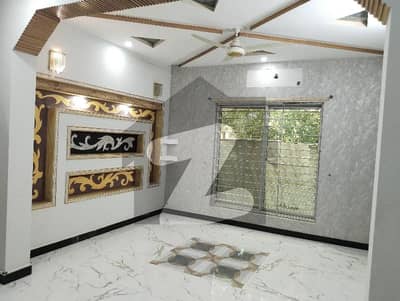 بحریہ ٹاؤن ۔ بلاک بی بی بحریہ ٹاؤن سیکٹرڈی,بحریہ ٹاؤن,لاہور میں 3 کمروں کا 5 مرلہ مکان 2.35 کروڑ میں برائے فروخت۔