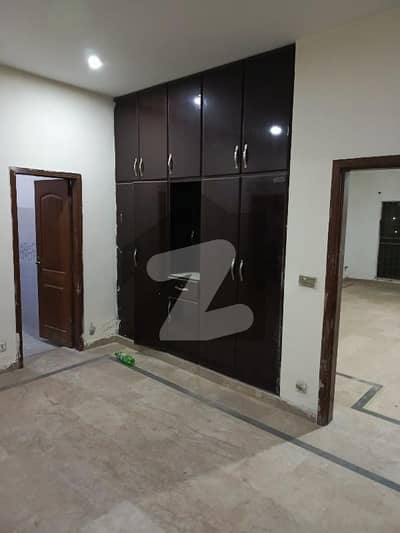 نیسپاک سکیم فیز 3 ڈیفینس روڈ,لاہور میں 4 کمروں کا 1 کنال بالائی پورشن 65.0 ہزار میں کرایہ پر دستیاب ہے۔