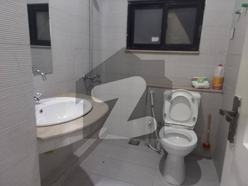 غوری ٹاؤن فیز 4 اے غوری ٹاؤن,اسلام آباد میں 2 کمروں کا 3 مرلہ فلیٹ 22.0 ہزار میں کرایہ پر دستیاب ہے۔