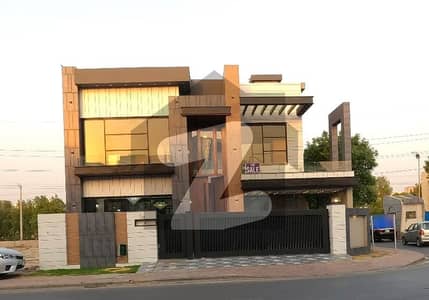 Antique Design Top Notched House/ Bungalow For Sale In Bahria Town Lahore