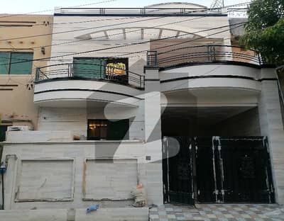 7MARLA house for sale Johar town phase 2 near emporium mall and Expo center near canal road owner build tilted flooring