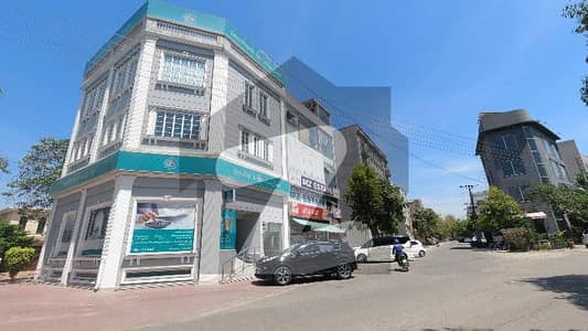 A BLOCK 1 KANAL POSSESSION PLOT FOR SALE ON 50 FEET ROAD
