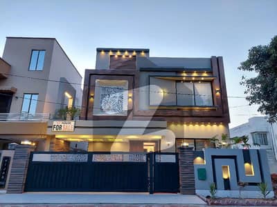 10 Marla Residential House For Rent In Jasmine Block Bahria Town Lahore