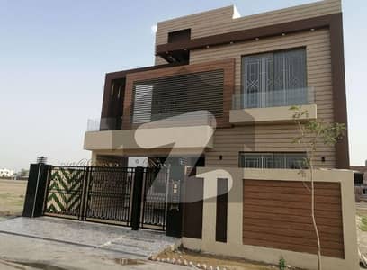 10 MARLA HOUSE WITH BASEMENT FOR SALE IN BAHRIA TOWN LAHORE