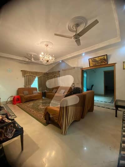 ڈی ایچ اے فیز 1 - بلاک کے فیز 1,ڈیفنس (ڈی ایچ اے),لاہور میں 5 کمروں کا 1 کنال مکان 6.5 کروڑ میں برائے فروخت۔
