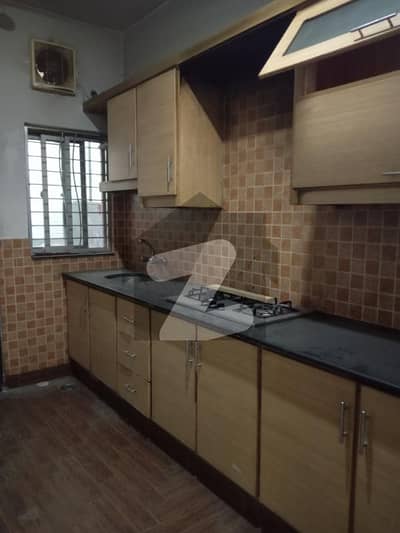6 marla house for rent in paragon city lahore