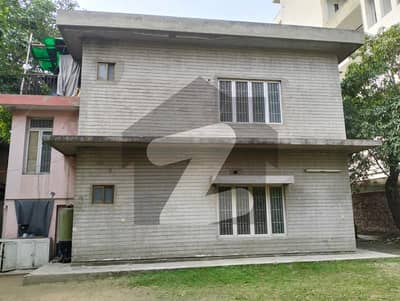 42 Marla Old House In Gulberg 3 For Sale