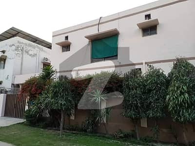 گارڈن ٹاؤن لاہور میں 10 کمروں کا 1 کنال مکان 8.0 کروڑ میں برائے فروخت۔