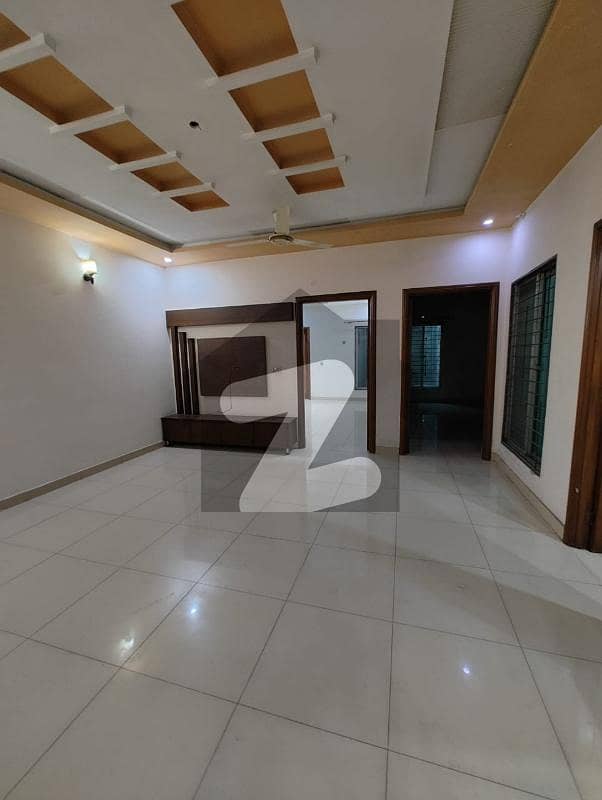 8 Marla Lower Portion Available For Rent 8 Marla Lower Portion Available For Rent