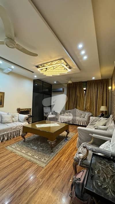 گارڈن ٹاؤن - احمد بلاک گارڈن ٹاؤن,لاہور میں 6 کمروں کا 2 کنال مکان 16.5 کروڑ میں برائے فروخت۔