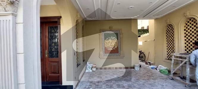 Spanish House for sale 
*With A+ Construction material 
*Prime location of Lahore