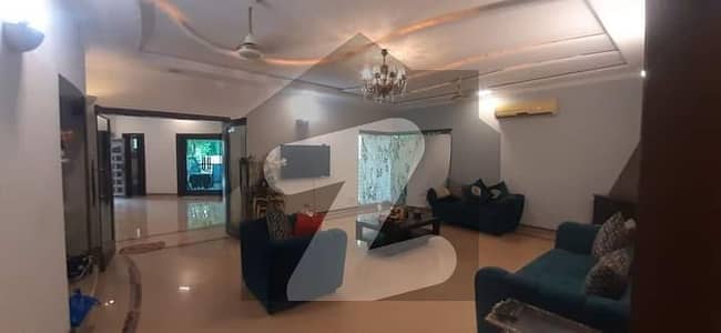 ڈی ایچ اے فیز 3 ڈیفنس (ڈی ایچ اے),لاہور میں 5 کمروں کا 1 کنال مکان 6.3 کروڑ میں برائے فروخت۔