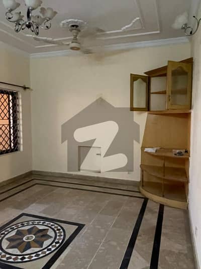 جی ۔ 13/4 جی ۔ 13,اسلام آباد میں 4 کمروں کا 7 مرلہ مکان 1.3 لاکھ میں کرایہ پر دستیاب ہے۔
