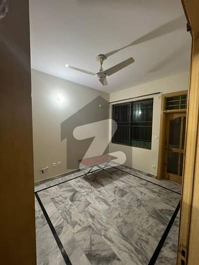Centrally Located Upper Portion In G-13 Is Available For Rent