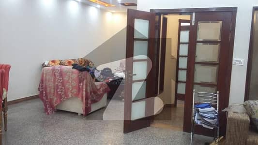 بحریہ ٹاؤن ۔ سفاری بلاک بحریہ ٹاؤن سیکٹر B,بحریہ ٹاؤن,لاہور میں 3 کمروں کا 8 مرلہ مکان 1.9 کروڑ میں برائے فروخت۔
