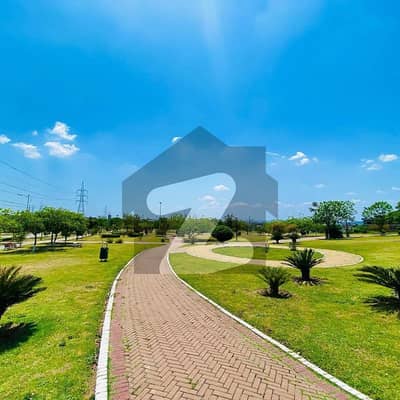 14 MARLA PLOT AVAILABLE FOR SALE ON INVESTOR RATE IN F BLOCK B17