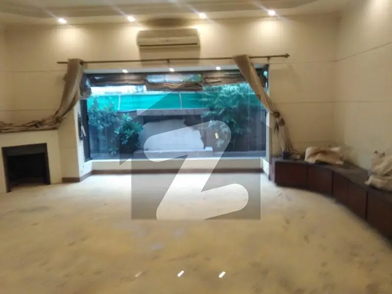 Well Maintained Used 1 Kanal Modern Design Bungalow On Top Location For Sale In DHA Phase 2 Lahore