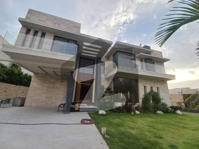 1000 yards Modren Unique House for Sale