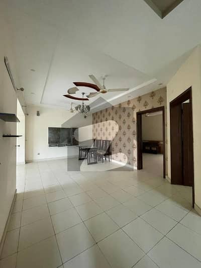 10 MARLA LIKE NEW FULLY LUXURY IDEAL LOCATION EXCELLENT HOUSE FOR RENT IN BAHRIA TOWN LAHORE