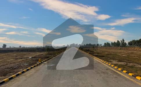 C-BLOCK 150ft HUNZA ROAD FACING COMMERCIAL 1 KANAL IDEAL PLOT FOR SELL