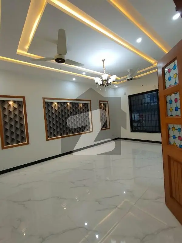 10 Marla Luxury House For Rent inG-13 Islamabad
