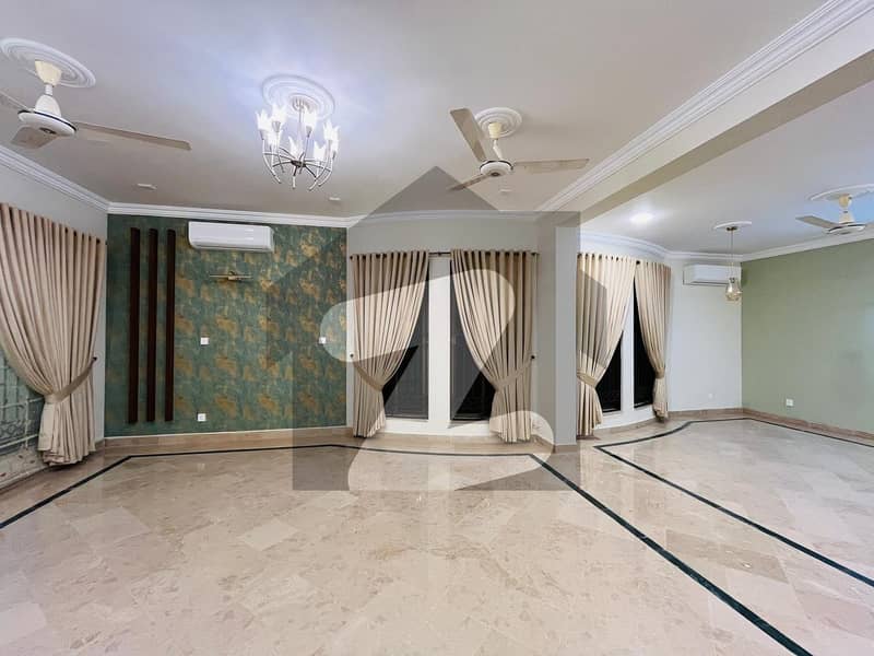 Offering 600 Sq. Yds 05 Bedroom House For Rent At Prime Location Of F6 Offering 600 Sq. Yds 05 Bedroom House For Rent At Prime Location Of F6