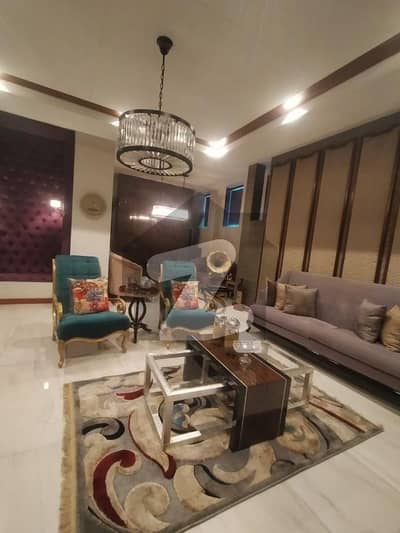 ڈی ایچ اے فیز 3 ڈیفنس (ڈی ایچ اے),لاہور میں 5 کمروں کا 2 کنال مکان 10.0 لاکھ میں کرایہ پر دستیاب ہے۔