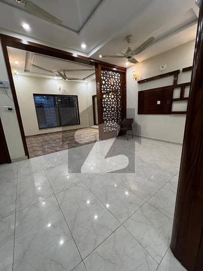 بحریہ آرچرڈ فیز 3 بحریہ آرچرڈ,لاہور میں 3 کمروں کا 5 مرلہ مکان 1.3 کروڑ میں برائے فروخت۔