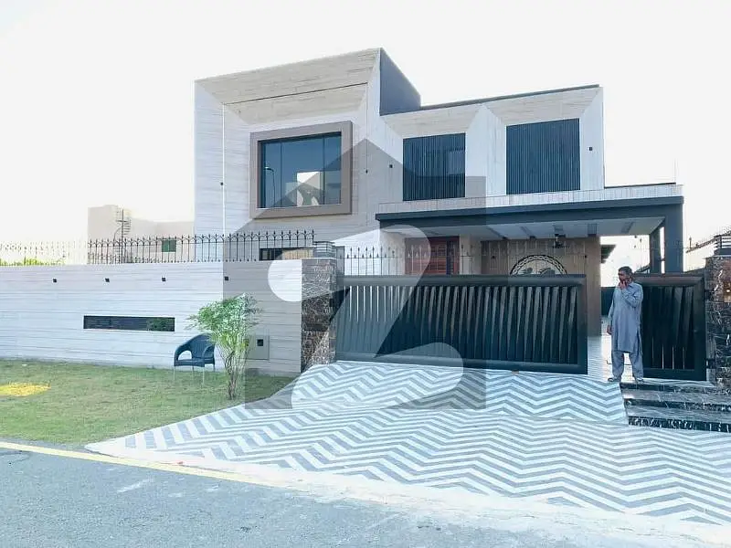 1 Kanal Modern Design House For Rent In DHA Phase 7 Block-T Lahore.