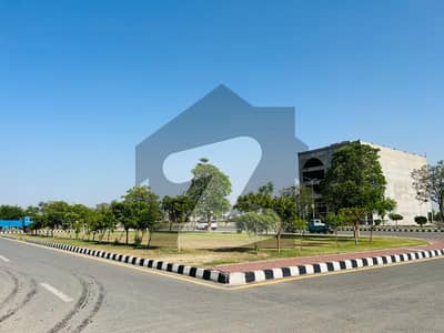 9.33 Marla Commercial Plot 30 Feet Front For Sale On Main Boulevard Khayaban E Amin