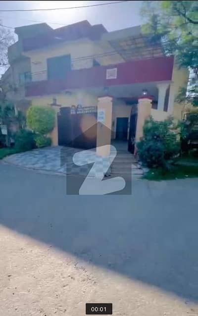 نشیمنِ اقبال فیز 1 نشیمنِ اقبال,لاہور میں 4 کمروں کا 10 مرلہ مکان 1.0 لاکھ میں کرایہ پر دستیاب ہے۔