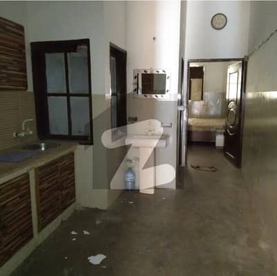 APARTMENT FOR RENT 
1BEDROOM WITH BATH
1 BATHROOM 
 KITCHENS 
GROUND FLOOR 
LINE WATER 
SEPARATE ELECTRIC METER 
500 SQFT AT