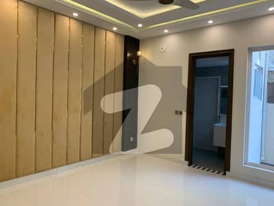 10 MARLA BRAND NEW FULL HOUSE FOR RENT IN GULBAHR BLOCK BAHRIA TOWN LAHORE