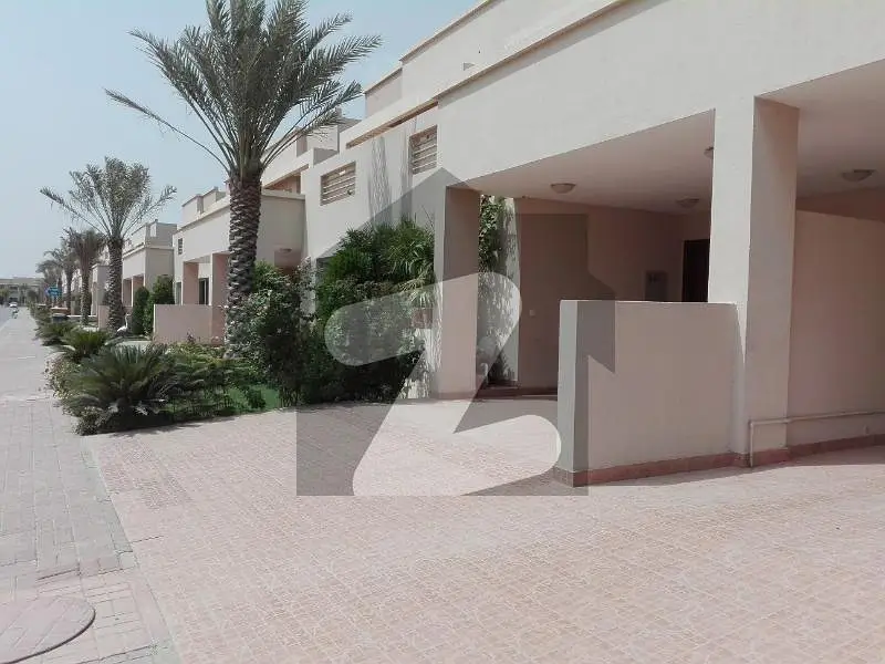 200sq yd Villa FOR SALE at Precicnt-11A 3Bed DDL (All Amenities Nearby) Heighted Location Investor Rates