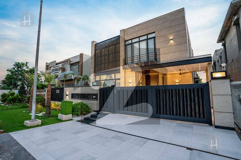 1 Kanal Most Beautiful Modern Design Bungalow For Sale