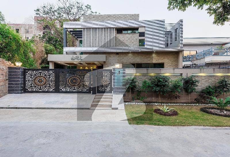 10 Marla Slightly Used Modern Designer House For Sale 10 Marla Slightly Used Modern Designer House For Sale