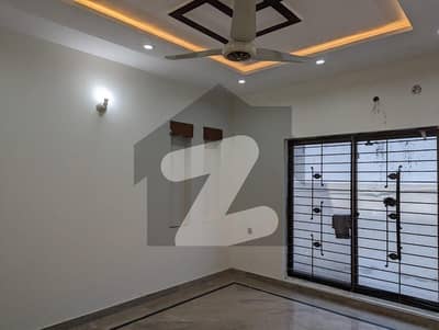 10 MARLA LOWER PORTION AVAILABLE FOR RENT IN BAHRIA TOWN LAHORE