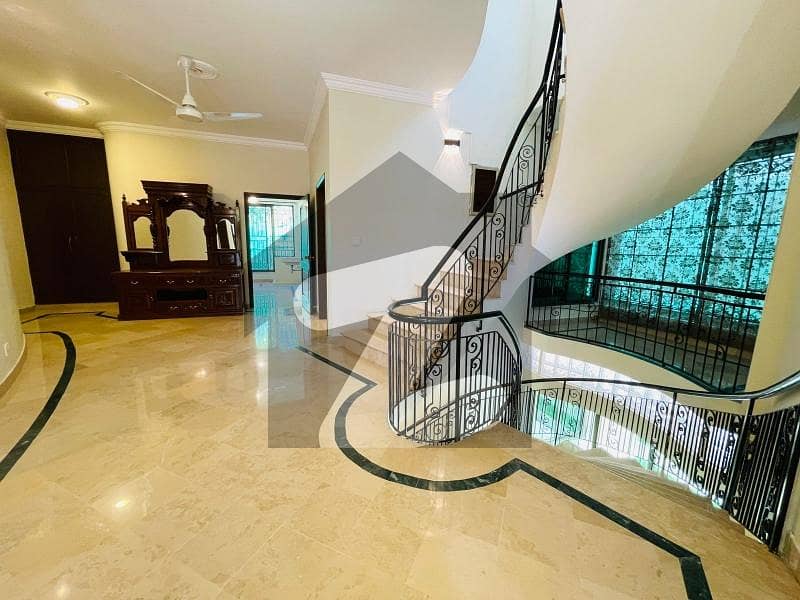 Luxurious House On Extremely prime Location Available For Rent in Islamabad Luxurious House On Extremely prime Location Available For Rent in Islamabad