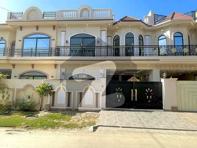 5 Marla Brand New Spanish House On Prime Location