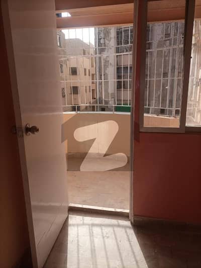 بسمہ ایونیو گلستانِِ جوہر ۔ بلاک 13,گلستانِ جوہر,کراچی میں 3 کمروں کا 4 مرلہ فلیٹ 75.0 لاکھ میں برائے فروخت۔