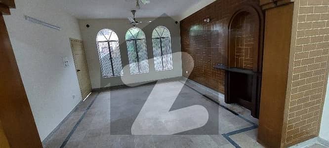 آئی ۔ 10/2 آئی ۔ 10,اسلام آباد میں 3 کمروں کا 6 مرلہ مکان 80.0 ہزار میں کرایہ پر دستیاب ہے۔