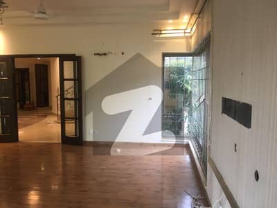 1 Kanal Full House For Rent Available In DHA Phase 5, Lahore.