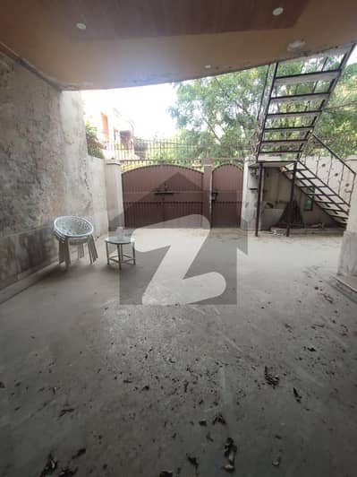 لاہور میڈیکل ہاؤسنگ سوسائٹی لاہور میں 6 کمروں کا 10 مرلہ مکان 2.6 کروڑ میں برائے فروخت۔