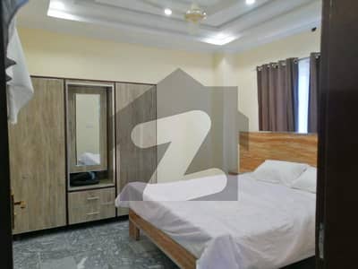 کشمیر روڈ مری میں 3 کمروں کا 5 مرلہ فلیٹ 2.1 لاکھ میں کرایہ پر دستیاب ہے۔