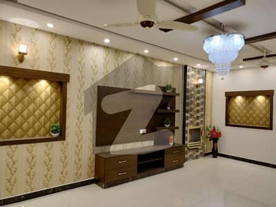 10 Marla Like Upper Portion For Rent , Close To Jamia Mosque, Parks In Bahria Town Lahore