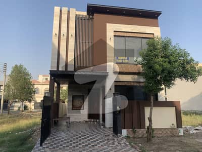 5 MARLA BEAUTIFUL BRAND NEW HOUSE IN BLOCK "K" IS FOR SALE ORIGINAL HOUSE PICTURES ARE ATTACHED