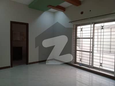 Lower Portion Of 10 Marla For Rent In Gulbahar Block Bahria Town